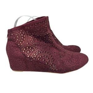 NYLA 9 cut out booties maroon